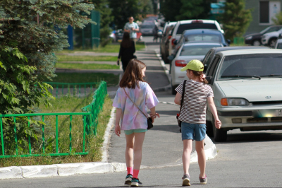 Юрист объяснил, могут ли родители читать переписку своих детей