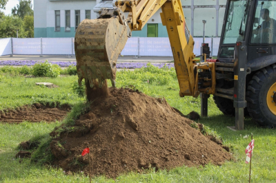 В Энгельсе несколько дней не могут устранить аварию на коллекторе: город затапливает фекалиями