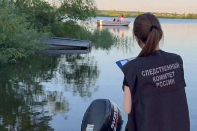 На Волге гидроцикл наехал на сапбордистов, один человек пропал без вести
