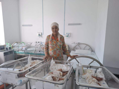 Жительница Туркестанской области родила тройню и стала матерью 11 детей