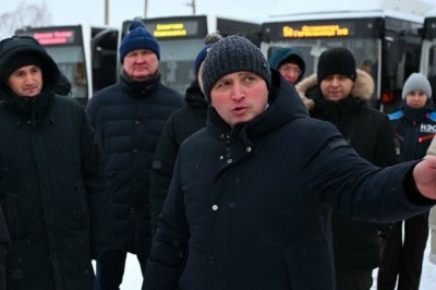 Беляев ввел в Нижнекамске бесплатный проезд для женщин 8 марта