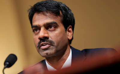 Глава кибербезопасности США загружал служебные файлы в ChatGPT