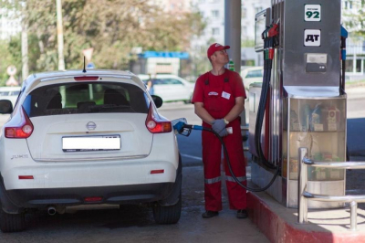 С 3 июля начнут продавать по номерам. Автомобилистов ждет неожиданное изменение на АЗС