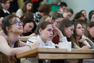 Изменения в ОГЭ и ЕГЭ &mdash; 2026: как выбрать профессию и сдать экзамены