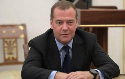 Медведев заявил, что противоречия между Европой и США приведут к победе России