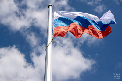 Хоккеисты &laquo;Каролины&raquo; вывесили российский флаг на параде после Кубка Стэнли