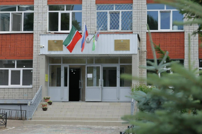 Лазерный тир и новое оборудование: Метшин оценил ход ремонта в казанской школе №89