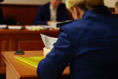 Бандиты вымогали деньги у раненого бойца СВО в Югре: вывезли за гаражи и избили