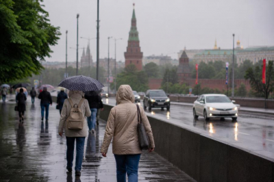 Россиянам советуют не строить планы на август: синоптики объяснили почему