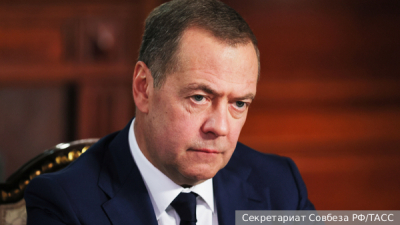 Bloomberg: ЕС рассматривает заморозку потолка цен на российскую нефть