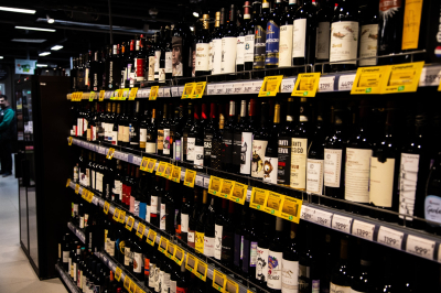 В Новосибирской области хотят ограничить продажу алкоголя