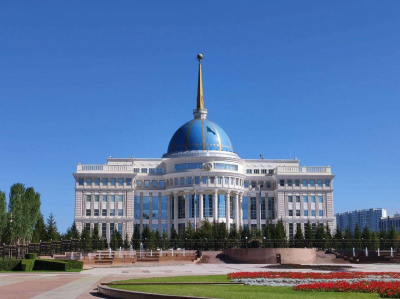 Токаев назвал успех школьников на олимпиадах историческим достижением