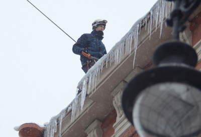 В Рязани частично обвалилась кровля жилого дома