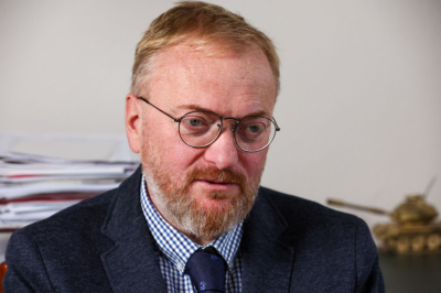 Милонов призвал запретить популярный у россиян одноразовый предмет