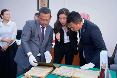 Труды аль-Фараби и Ясави могут перевести на малайский язык