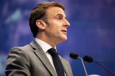 Макрон: США продолжают экономически давить на Евросоюз, конфликт вокруг Гренландии не исчерпан