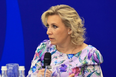 &laquo;Клещ на теле украинского народа&raquo;: Захарова ответила на жалобы Зеленского после ударов по Киеву