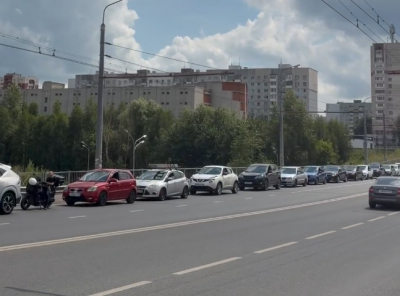 Простоять в очереди на заправке - уважительная причина для опоздания на работу 12/07/2026 &ndash; Новости