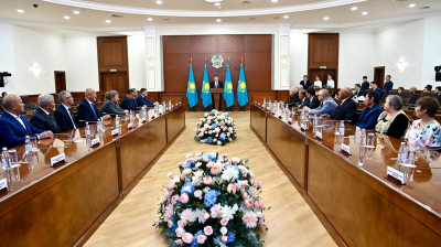 Премьер вручил награды строителям от имени Главы государства