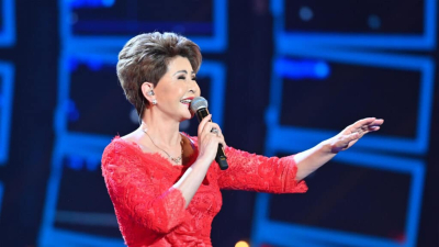 Роза Рымбаева не стала ждать опоздавших гостей на тое