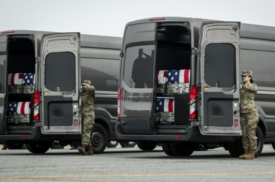 &laquo;Цинковые гробы потоком полетят в США&raquo;: сенатор об Иране и базах РФ в Сирии