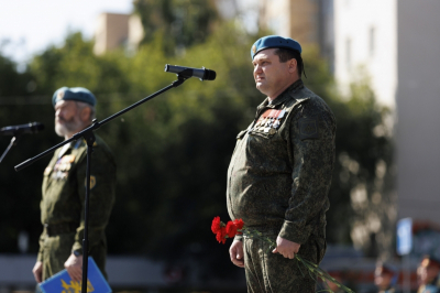В Рязани наградили военнослужащих перед Днем ВДВ